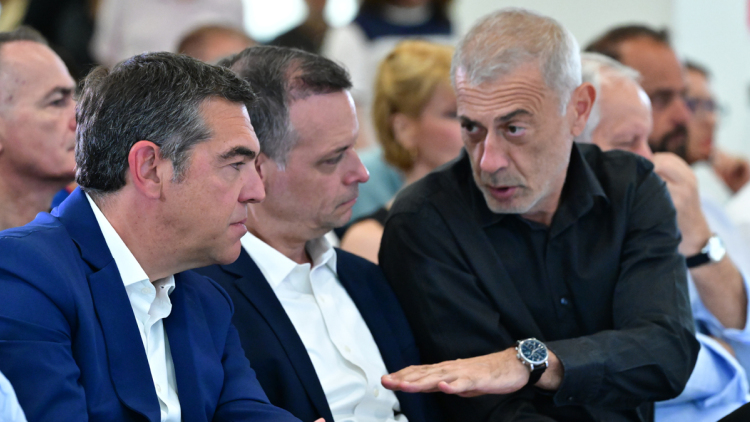 «Γέφυρα» Τσίπρα σε αυτοδιοικητικά στελέχη εκτός ΕΛΑΣ: Για προοδευτικές συνεργασίες μίλησε ο Δούκας, στήριξη από Κουρέτα, ποιοι απουσίασαν