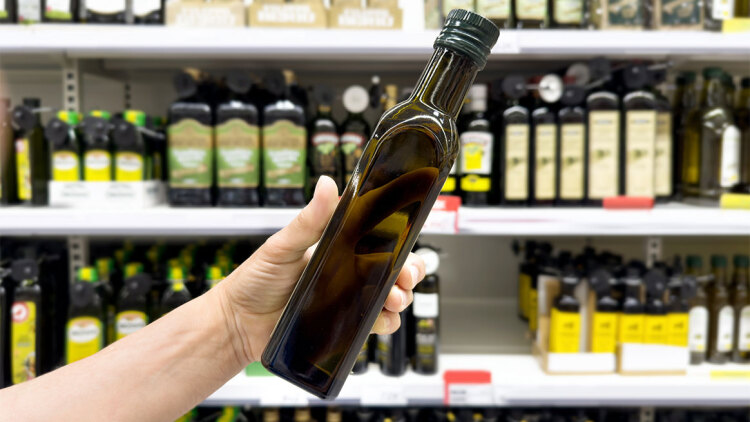 Από το λάδι, στις σοκολάτες και το έμενταλ: Τι συμβαίνει με τις κλοπές τροφίμων