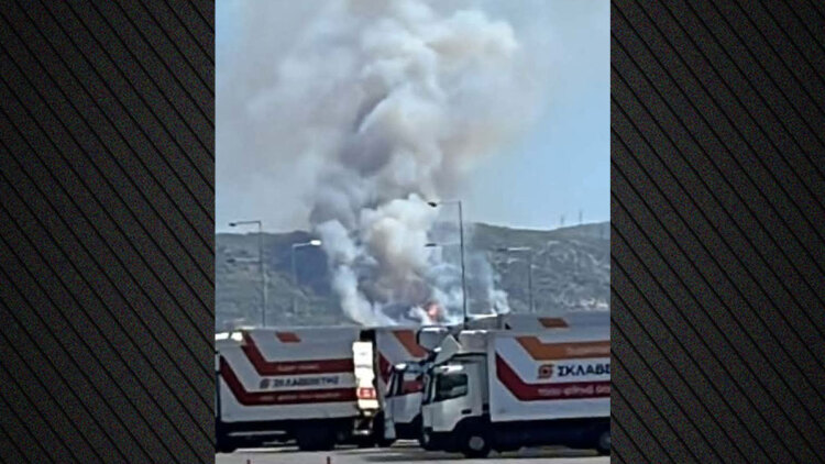 Φωτιά τώρα στην Περιφερειακή Αιγάλεω
