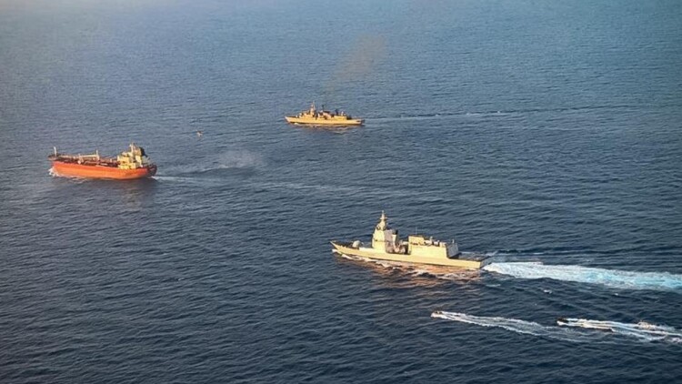 Ευρωπαϊκή δύναμη υπό ιταλική διοίκηση έκανε έλεγχο σε ένα τάνκερ του ρωσικού «σκιώδους στόλου» στη Μεσόγειο