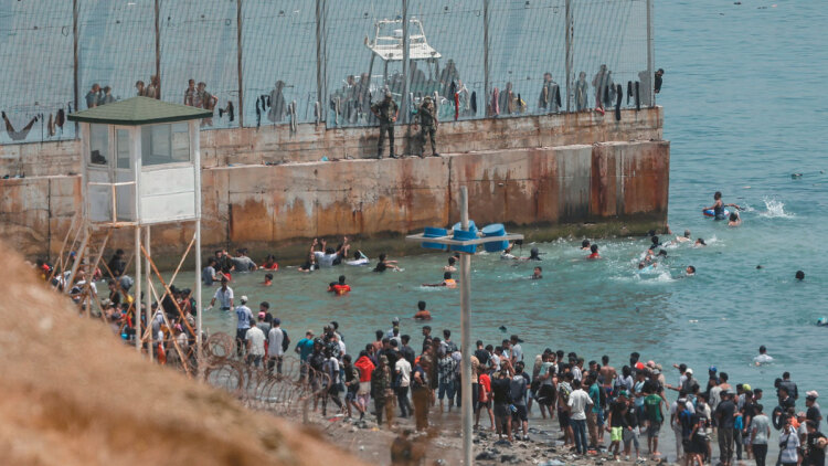 Θέουτα: Η αφρικανική κερκόπορτα που τινάζει στον αέρα την Ευρώπη, το παρασκήνιο της νέας μεταναστευτικής κρίσης