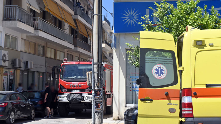 Φωτιά σε διαμέρισμα στην Πρόνοια Ναυπλίου, μεγάλη κινητοποίηση της Πυροσβεστικής, δείτε φωτογραφίες 
