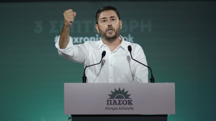 Στο Ηράκλειο Κρήτης «μετακομίζει» φέτος η εκδήλωση της 3η Σεπτέμβρη για την ίδρυση του ΠΑΣΟΚ, ο Ανδρουλάκης τρέχει να προλάβει τον Τσίπρα στη ΔΕΘ