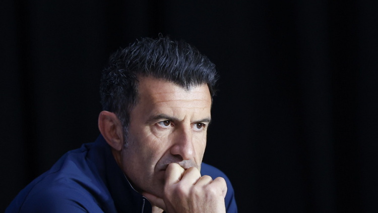 Φίγκο για Ινφαντίνο: Πρέπει να φύγει τώρα, δεν είναι αργά για να σωθεί το ποδόσφαιρο  