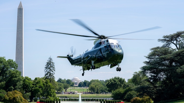 Έρευνα της FAA για περιστατικό ασφαλείας με το ελικόπτερο του Τραμπ στην Ουάσινγκτον