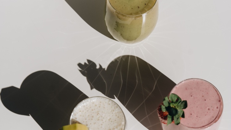 H συνταγή για smoothie που υπόσχεται να ενισχύσει τον μεταβολισμό και να σας κρατήσει χορτάτους για πέντε ώρες
