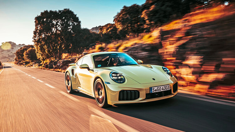 Δοκιμάζουμε την Porsche 911 Turbo S - Πόσο κοστίζει στην Ελλάδα;
