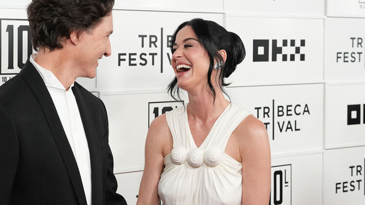 Χέρι χέρι στη Μύκονο η Katy Perry και ο Justin Trudeau