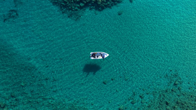 Η Ελλάδα κερδίζει τους Ευρωπαίους τουρίστες: Το 29% σχεδιάζει ταξίδι στη χώρα, ισχυρή ζήτηση και το φθινόπωρο