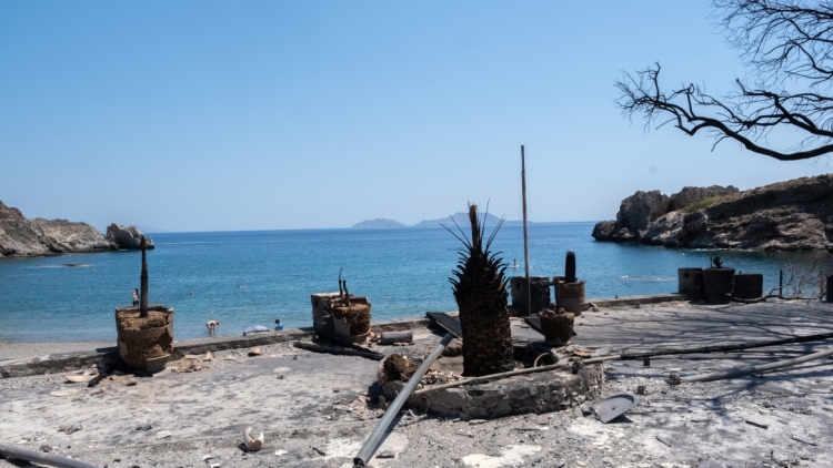Φωτιά στο Ρέθυμνο: Οι τέσσερις «ήρωες της θάλασσας» που με τα σκάφη τους έσωσαν πάνω από 100 ανθρώπους