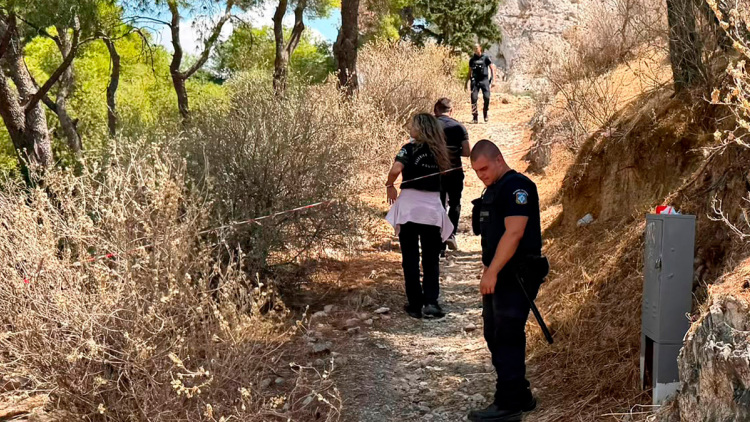 Βρέθηκε σορός σε σπηλιά στον Λυκαβηττό κοντά στο εκκλησάκι των Αγίων Ισιδώρων



