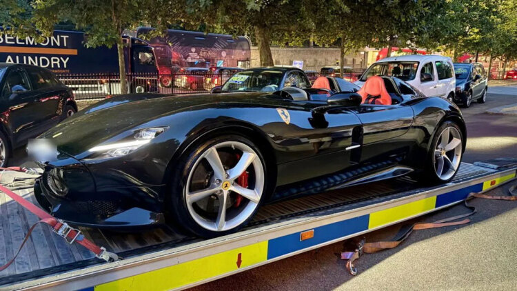 Οδηγούσε Ferrari 810 ίππων χωρίς δίπλωμα και ασφάλιση...