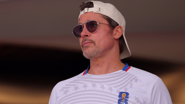 Brad Pitt: «Δεν είμαι πλέον νηφάλιος, αλλά πίνω με μέτρο»
