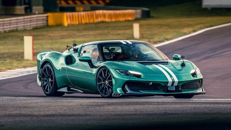 Δοκιμάζουμε τη Ferrari 296 Speciale