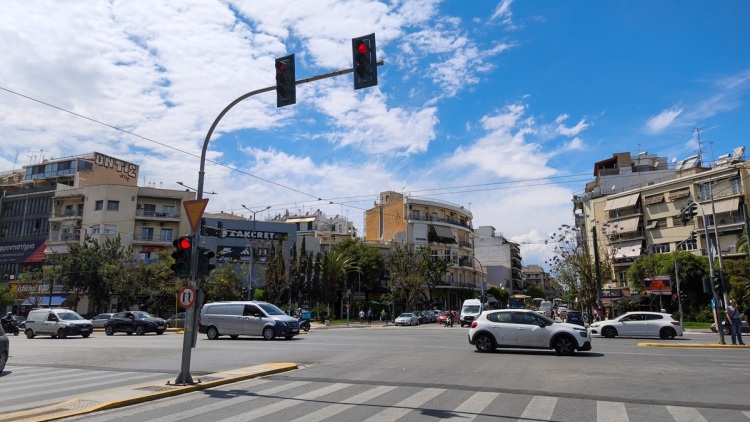 Επτά ταυτόχρονες βλάβες στο δίκτυο ύδρευσης στην Καλλιθέα, καταγγέλλει ο δήμος