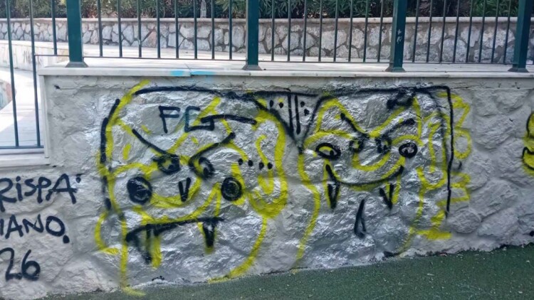 Βανδαλίστηκε λίγα 24ωρα μετά την παράδοσή της ανακατασκευασμένη παιδική χαρά στη Θεσσαλονίκη