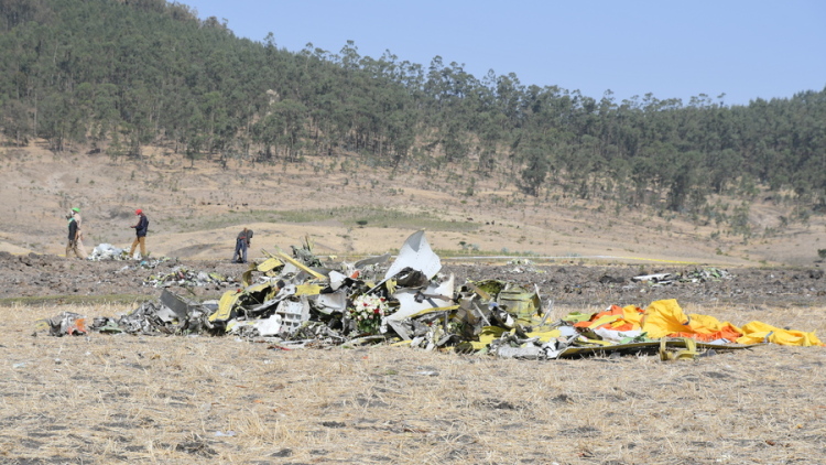 Η Boeing καταδικάστηκε να πληρώσει 29 εκατ. δολάρια στη χήρα θύματος της συντριβής του 737 MAX στην Αιθιοπία