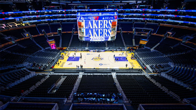 «Πωλούνται οι Lakers;»: Πώς μια απλή ερώτηση οδήγησε στο αθόρυβο deal αστραπή των $12,5 δισ.