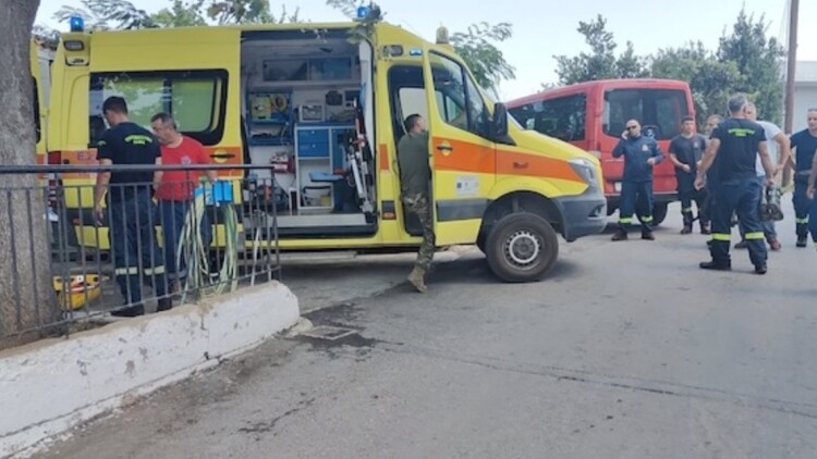 Κινητοποίηση του ΕΚΑΒ για 25χρονη που τραυματίστηκε στις Βάθρες στη Σαμοθράκη, χτύπησε σε κεφάλι και σώμα, βίντεο