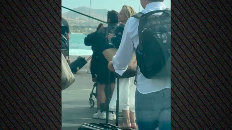 Στην Πάρο για τον Δεκαπενταύγουστο η Μαρία Καρυστιανού, οι ευχές της για την γιορτή της Παναγίας