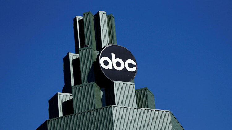 Στα δικαστήρια το ABC της Disney κατά της κυβέρνησης Τραμπ για την ελευθερία της έκφρασης
