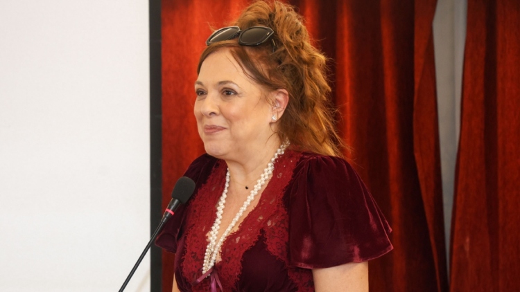Ελένη Ράντου για τη φωτογραφία της με μπικίνι: Το κουτσομπολιό δεν έχει αλλάξει θεματική από το '60