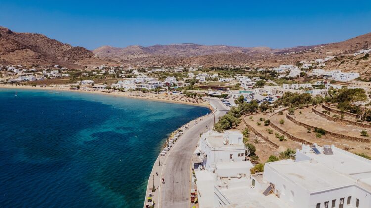 Ένας πλήρης ταξιδιωτικός οδηγός για την Ίο -Ένα νησί, μια απέραντη αμμουδιά
