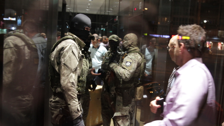 Νέες έρευνες για υπόθεση διαφθοράς στην Ουκρανία: Στο στόχαστρο συνεργάτιδα του Ζελένσκι, βουλευτές και κρατική τράπεζα