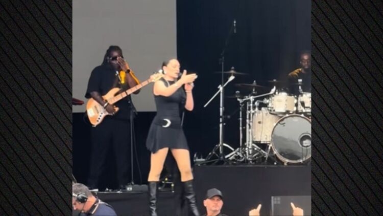 Η Jessie J διέκοψε συναυλία της λόγω καβγά ανάμεσα σε θεατές: Μπορείτε απλώς να τους βγάλετε έξω για να συνεχίσουμε;