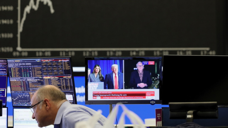 Politico: Τα $40 τρισ. χρέους των ΗΠΑ απειλούν την Ευρώπη – Στη «ζώνη κινδύνου» η Γαλλία