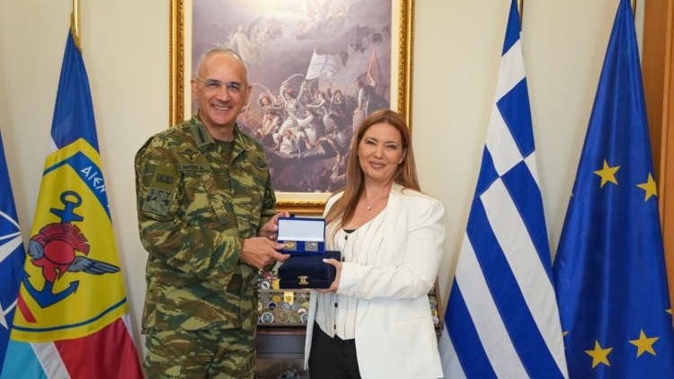 Η Ισραηλινή πρέσβης συναντήθηκε με τον αρχηγό ΓΕΕΘΑ: «Η Ελλάδα είναι πραγματικός φίλος και στρατηγικός σύμμαχος του Ισραήλ»