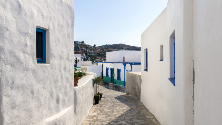 Πώς είναι η ζωή στους Λειψούς για ένα ζευγάρι που επέλεξε να μείνει στο νησί και άνοιξε ταβέρνα
