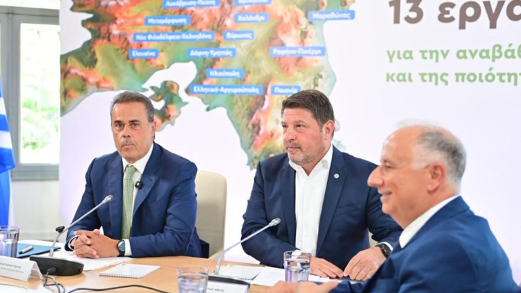 «Πράσινες Ανάσες στην Αττική»: Πρόγραμμα 60,4 εκατ. ευρώ για 13 αναπλάσεις σε πάρκα, πλατείες και δημόσιους χώρους