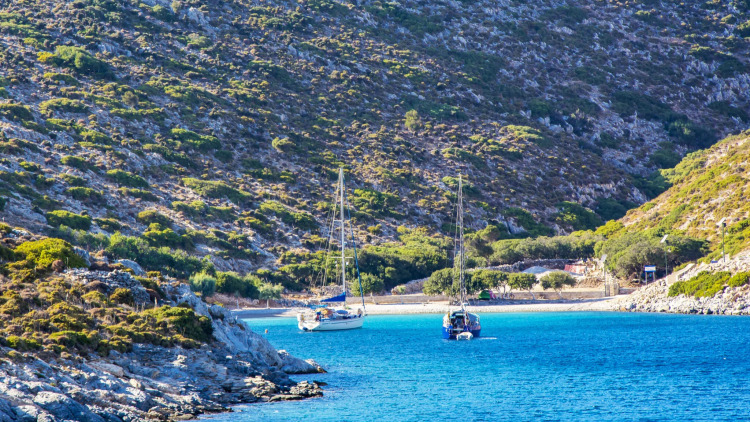 Αγαθονήσι και Αρκιοί: Ταξίδι στα ησυχαστήρια του Ανατολικού Αιγαίου