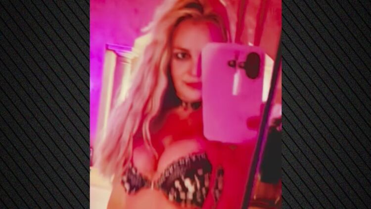 Η Μπρίτνεϊ Σπίαρς κατηγόρησε τον πατέρα της ότι την ανάγκαζε να εμφανίζεται στη σκηνή ενώ ήταν φοβισμένη: «Ένιωθα σαν ρομπότ»