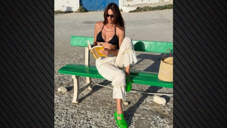 Μετά τους Λειψούς στα Κουφονήσια η Ηλιάνα Παπαγεωργίου, το βιβλίο που επέλεξε για τις διακοπές της