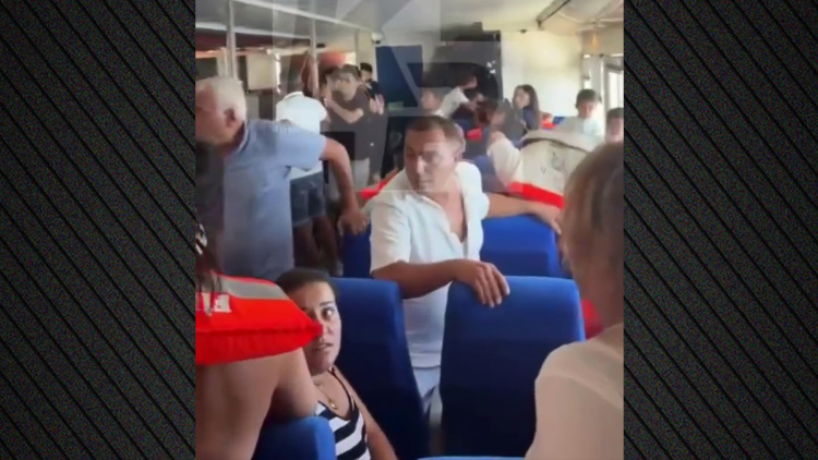 Πανικός και αγωνία μέσα στο καταμαράν την ώρα που άρχισε να βυθίζεται στα ανοιχτά της κατεχόμενης Κερύνειας, δείτε βίντεο 

