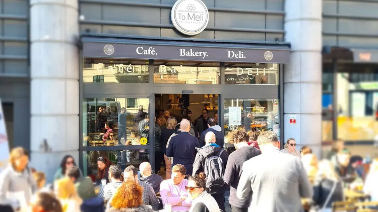 Πώς οι Έλληνες άλλαξαν το «χαρμάνι» των Βρυξελλών – Οι τεχνοκράτες της Κομισιόν αγάπησαν τον «φρέντο εσπρέσο, σκέτο»