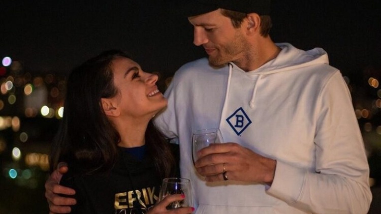 Από το «That ’70s Show» στα δισεκατομμύρια: Πώς ο Ashton Kutcher και η Mila Kunis έγιναν το πιο επιδραστικό ζευγάρι του Χόλιγουντ
