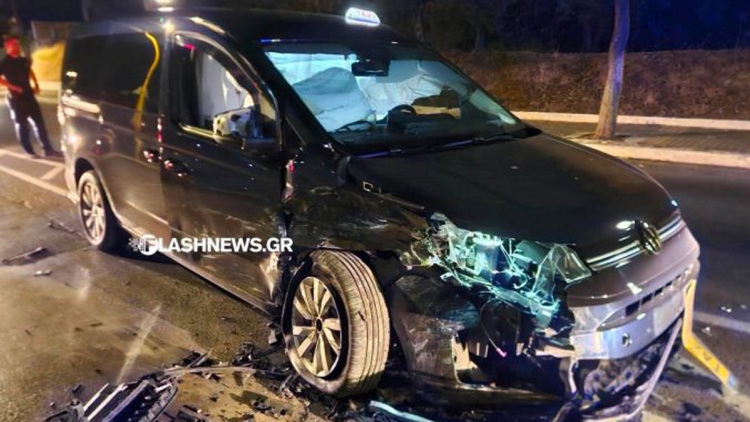 Τρομακτικό τροχαίο στα Χανιά: Οδηγός χάνει τον έλεγχο, μπαίνει στο αντίθετο ρεύμα και συγκρούεται με ταξί, δείτε βίντεο