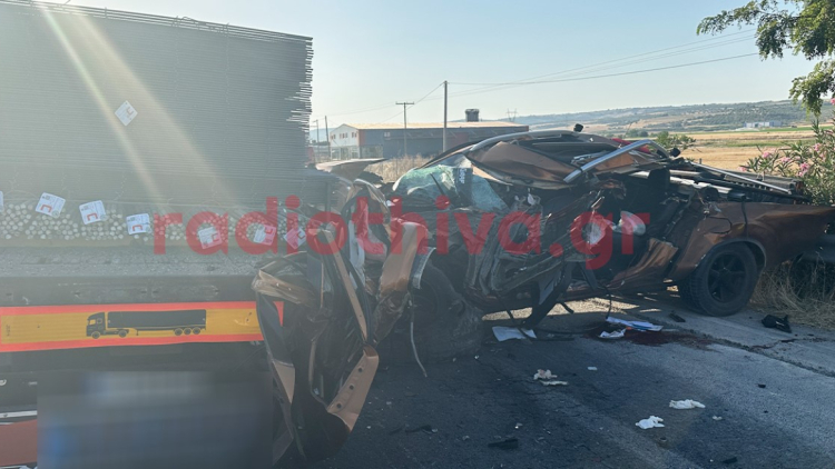 Τραγωδία έξω από τη Θήβα: Νεκρός 56χρονος σε σφοδρή σύγκρουση αγροτικού με φορτηγό