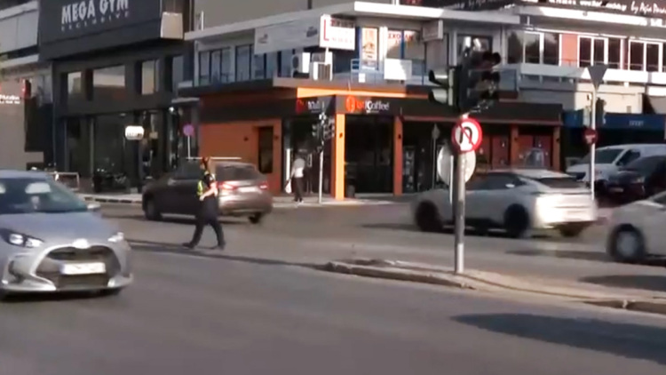 Χωρίς φανάρια περιοχές της Αττικής λόγω προβλήματος στην ηλεκτροδότηση, δείτε βίντεο 
