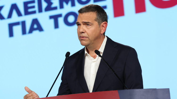 Live ο Τσίπρας στη Θεσσαλονίκη: Προτείνει κατάργηση των Πανελλαδικών, ζητά κατώτατο μισθό στα 1000 ευρώ και ΦΠΑ 6% στα βασικά προϊόντα