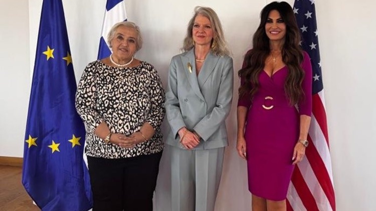 Συνάντηση Αλεξάνδρας Παπαδοπούλου με την υφυπουργό Εξωτερικών των ΗΠΑ Άλισον Χούκερ