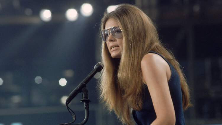 Πέθανε σε ηλικία 92 ετών η εμβληματική ακτιβίστρια Γκλόρια Στάινεμ, ήταν μία από τις σημαντικότερες μορφές του δεύτερου κύματος του φεμινισμού
