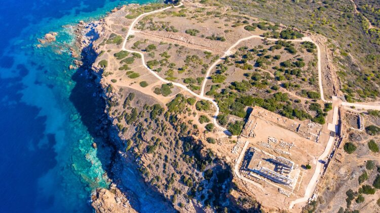 Εξόρμηση στο Σούνιο, εκεί όπου το καλοκαίρι αργεί να τελειώσει