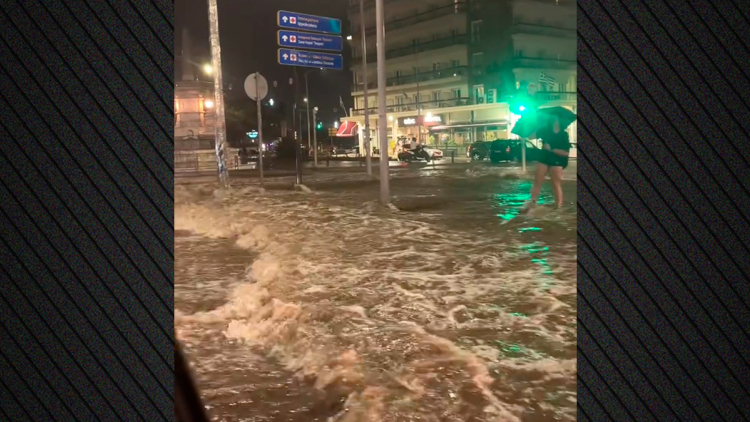 Ισχυρό μπουρίνι σάρωσε χθες βράδυ τη Θεσσαλονίκη: Δρόμοι ποτάμια και μεγάλα προβλήματα, δείτε βίντεο