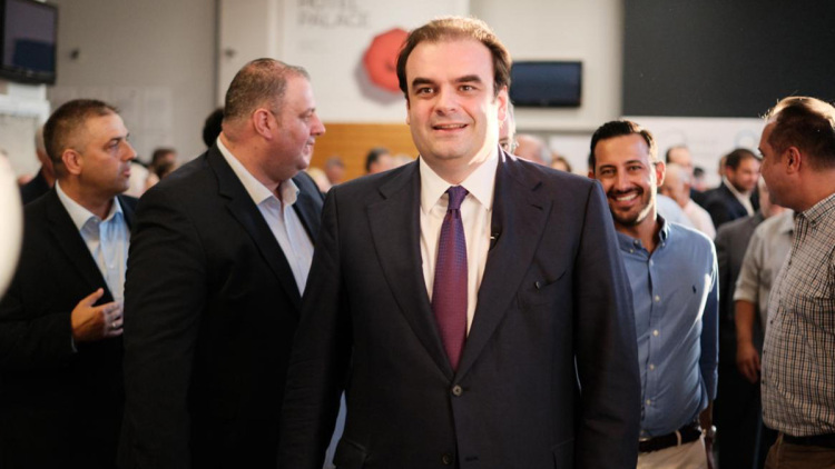 Ο Πιερρακάκης εξήγησε πώς διαμορφώθηκε το πλεόνασμα που επιτρέπει τις παροχές της ΔΕΘ, δείτε φωτογραφίες