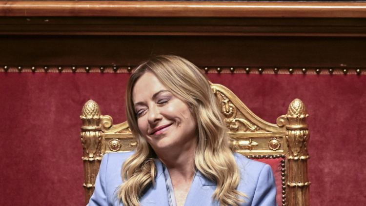 Η κυβέρνηση Μελόνι έγινε η μακροβιότερη της Ιταλικής Δημοκρατίας: Το ρεκόρ, οι εορτασμοί και οι νέες απειλές