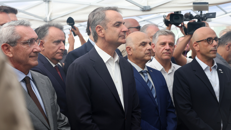 Η επίσκεψη Μητσοτάκη στα περίπτερα της 90ης ΔΕΘ, αυτήν την ώρα ο αγιασμός- Δείτε βίντεο και φωτογραφίες
